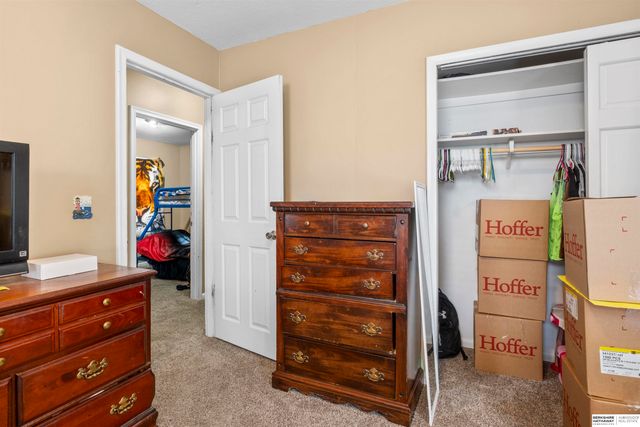 6118 Camden Avenue, Omaha, NE 68104