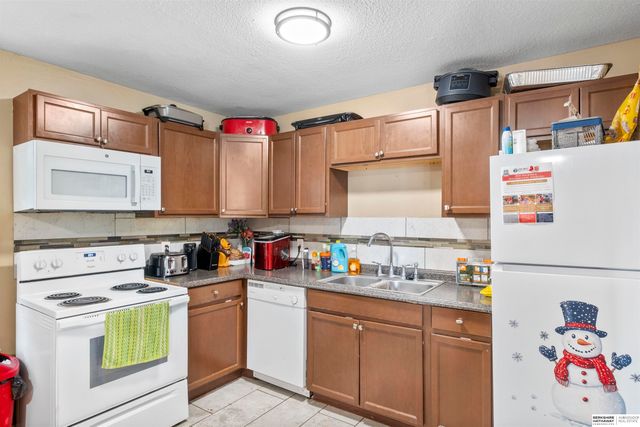 6118 Camden Avenue, Omaha, NE 68104
