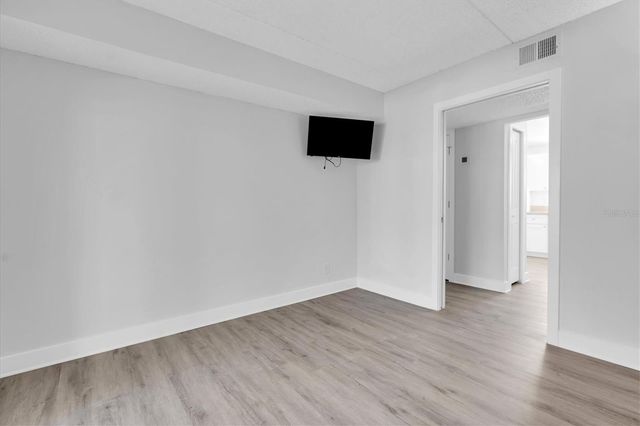 1275 85TH AVENUE N A, St Petersburg, FL 33702