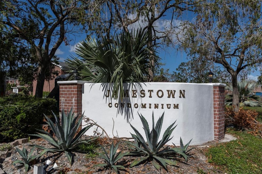 Image 2 of property listing at 1275 85TH AVENUE N A, St Petersburg, FL 33702