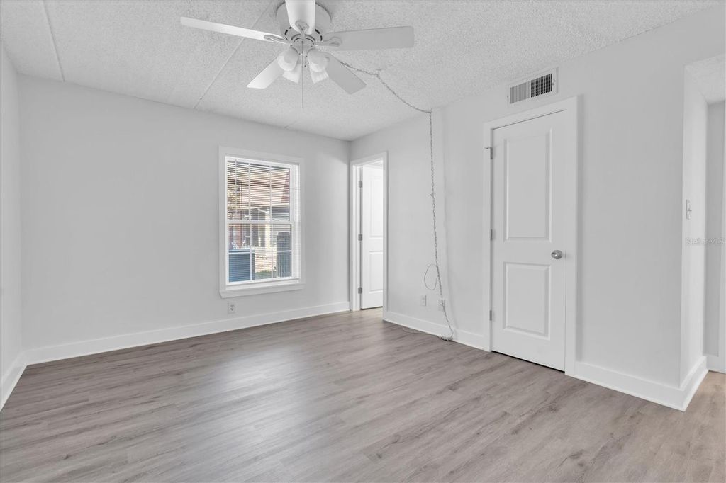 Image 16 of property listing at 1275 85TH AVENUE N A, St Petersburg, FL 33702