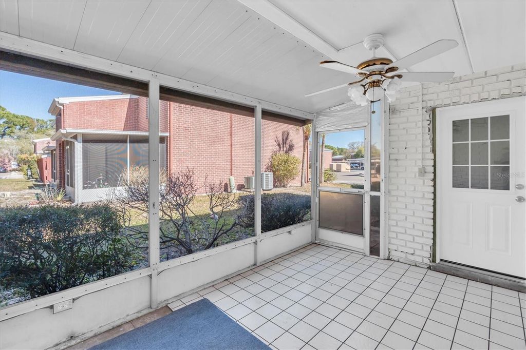 Image 24 of property listing at 1275 85TH AVENUE N A, St Petersburg, FL 33702