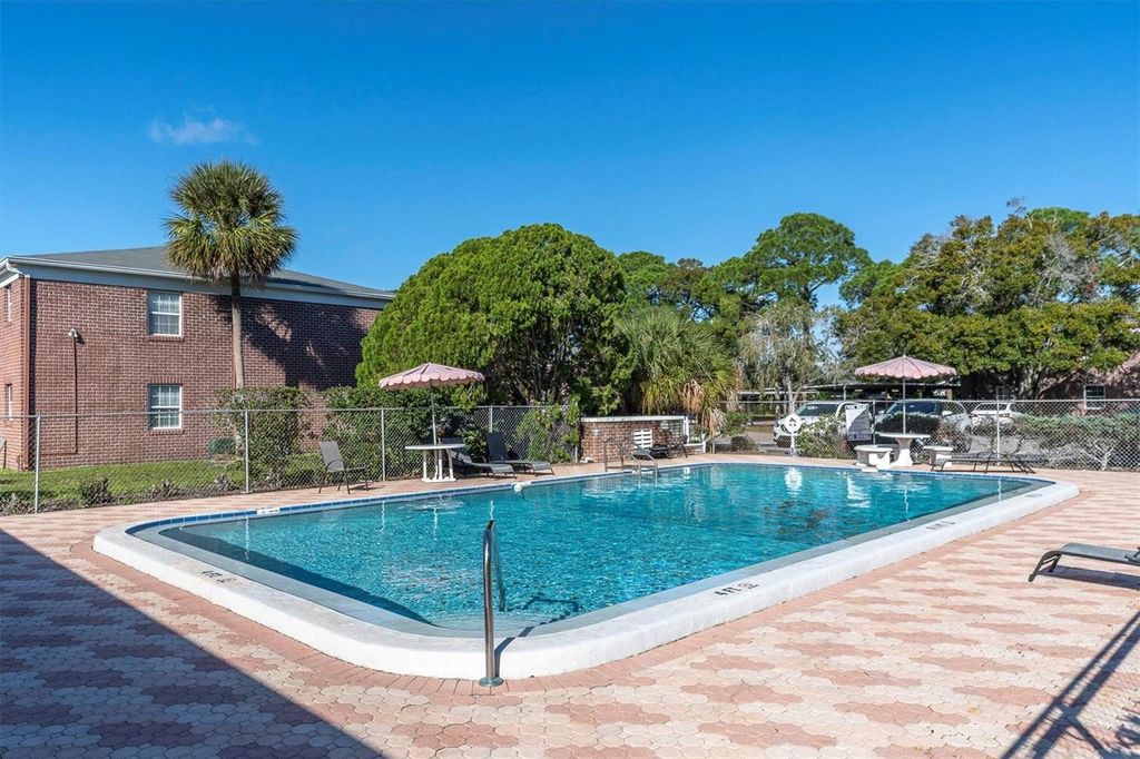 Image 29 of property listing at 1275 85TH AVENUE N A, St Petersburg, FL 33702