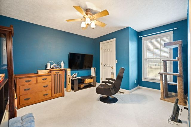 871 Woods Edge Drive, Somerset, KY 42503