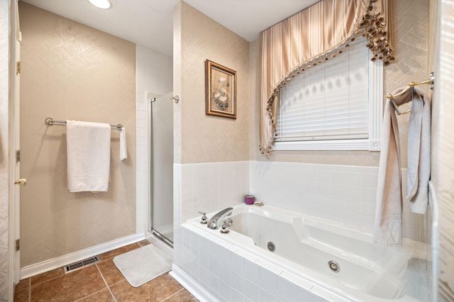 871 Woods Edge Drive, Somerset, KY 42503