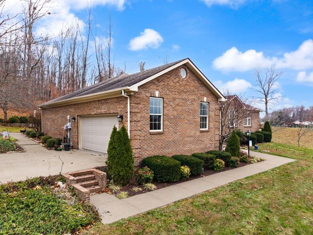871 Woods Edge Drive, Somerset, KY 42503