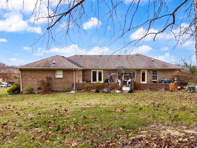 871 Woods Edge Drive, Somerset, KY 42503