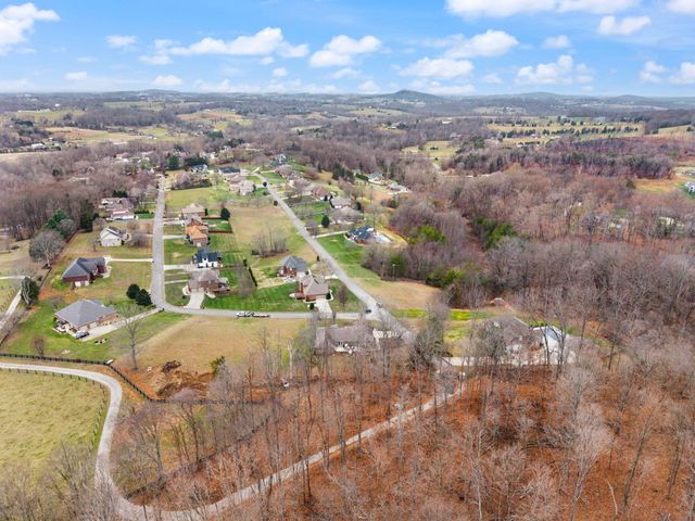 871 Woods Edge Drive, Somerset, KY 42503