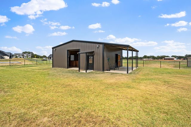 460 Royal Santana Run, Weatherford, TX 76087