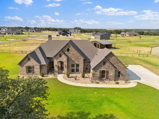 460 Royal Santana Run, Weatherford, TX 76087