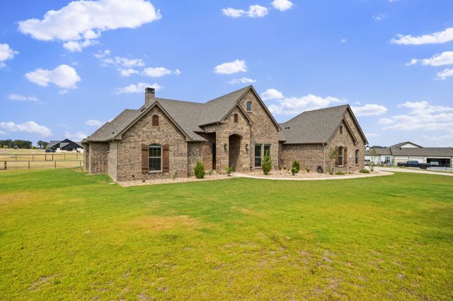460 Royal Santana Run, Weatherford, TX 76087