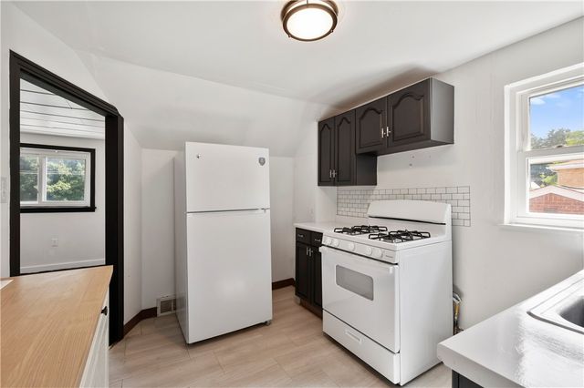 349 Maytide Street, Carrick, PA 15227