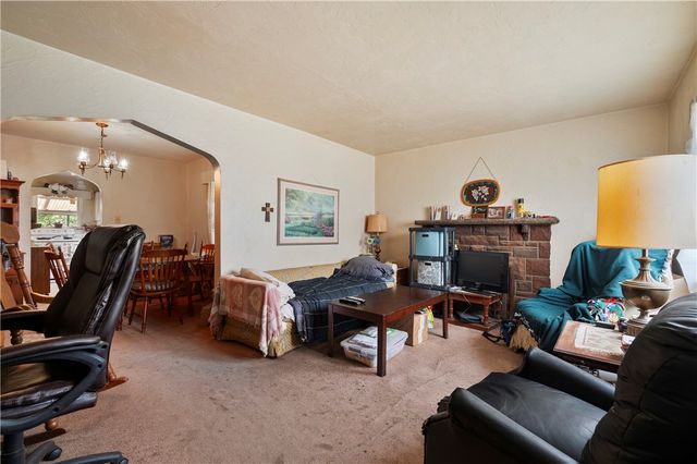 349 Maytide Street, Carrick, PA 15227