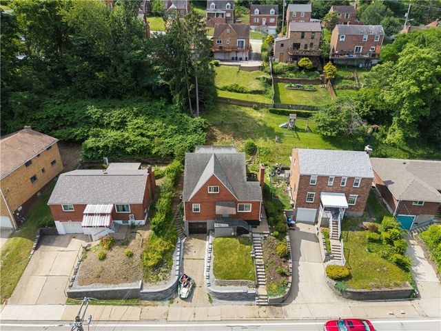 349 Maytide Street, Carrick, PA 15227