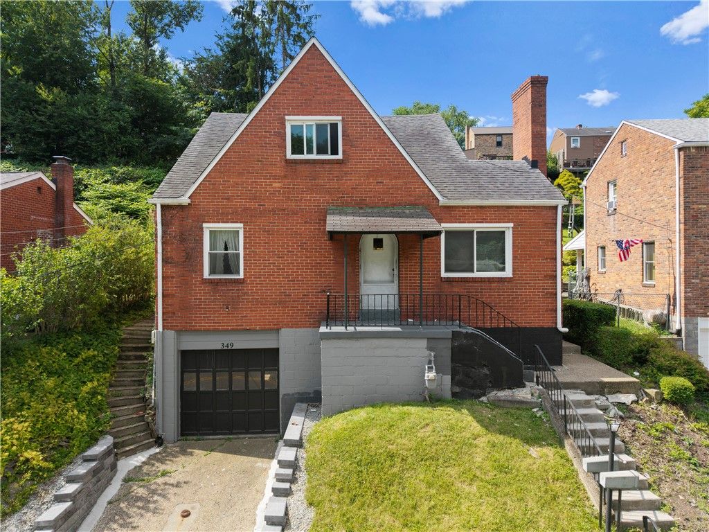 349 Maytide Street, Carrick, PA 15227