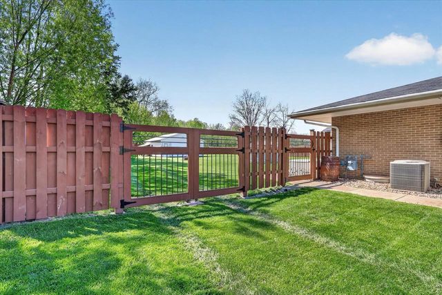 5138 E County Road S, Beloit, WI 53511