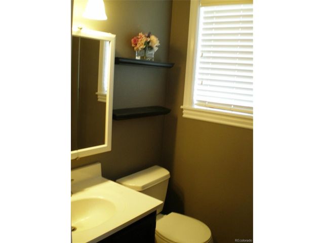3866 Dyanna Dr, Thornton, CO 80241
