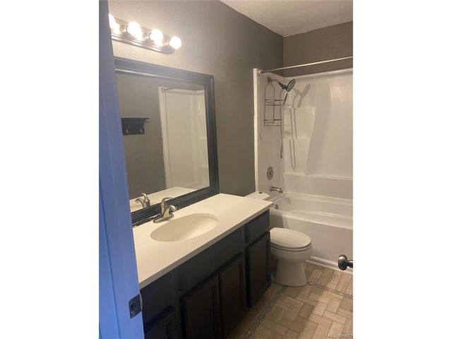 3866 Dyanna Dr, Thornton, CO 80241