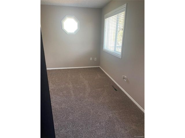 3866 Dyanna Dr, Thornton, CO 80241