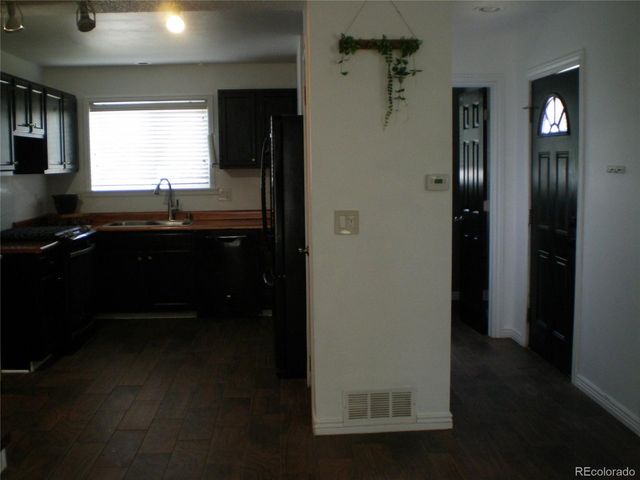 3866 Dyanna Dr, Thornton, CO 80241