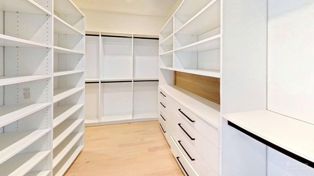 338 Nevada St 338, Newton, MA 02460