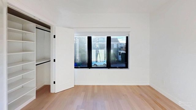 338 Nevada St 338, Newton, MA 02460