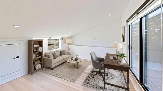 338 Nevada St 338, Newton, MA 02460