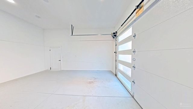 338 Nevada St 338, Newton, MA 02460