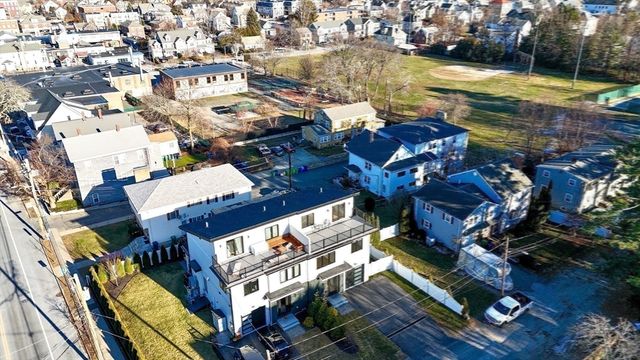 338 Nevada St 338, Newton, MA 02460