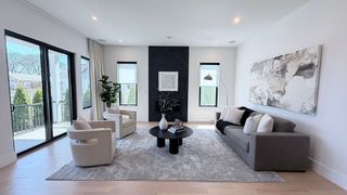 338 Nevada St 338, Newton, MA 02460