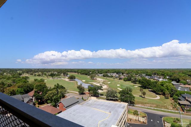 825 Bayshore Dr, Pensacola, FL 32507