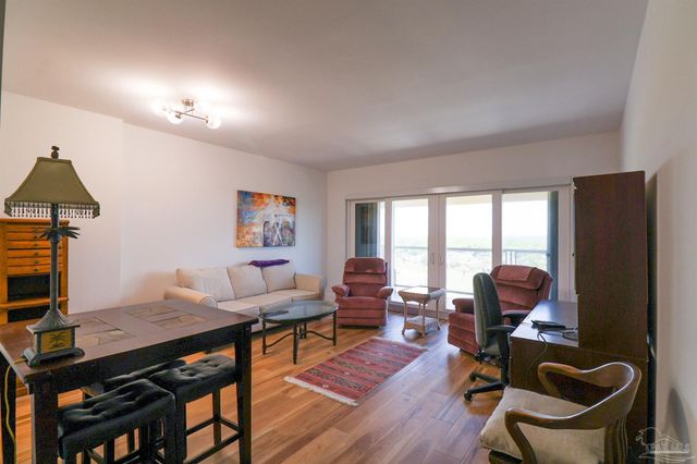 825 Bayshore Dr, Pensacola, FL 32507