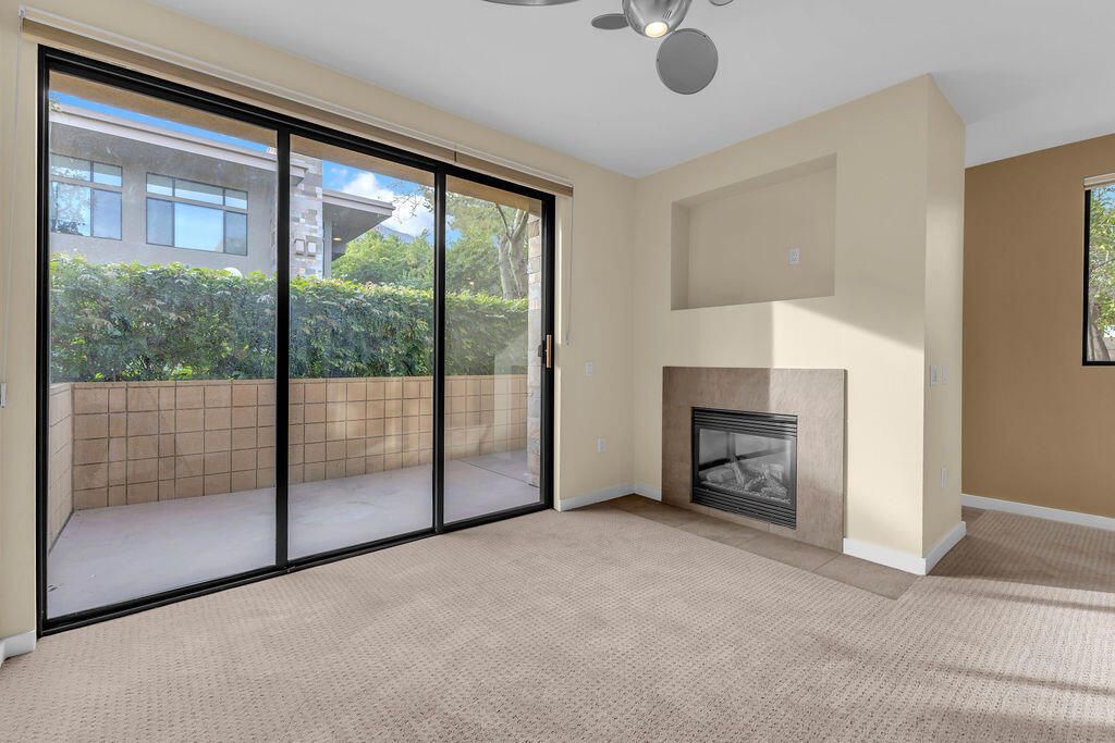 Image 14 of property listing at 910 E Palm Canyon Drive 101, Palm Springs, CA 92264