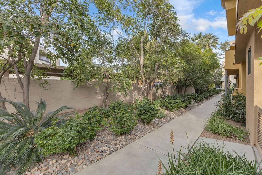 Image 2 of property listing at 910 E Palm Canyon Drive 101, Palm Springs, CA 92264