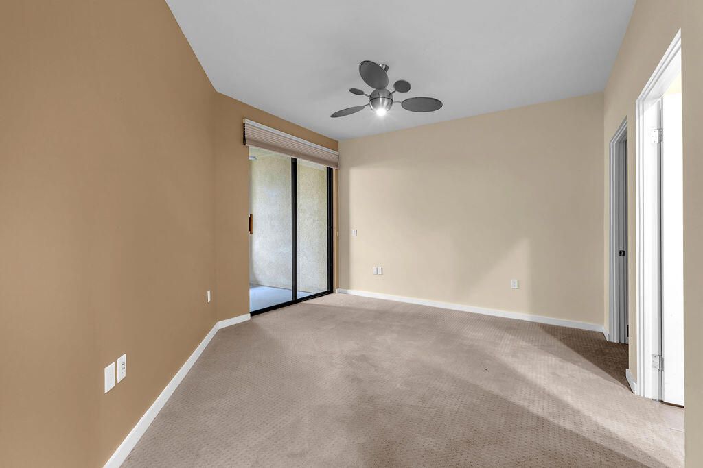 Image 26 of property listing at 910 E Palm Canyon Drive 101, Palm Springs, CA 92264