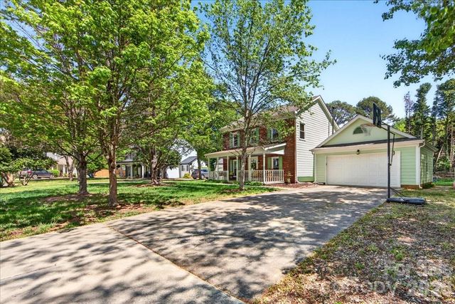 2534 Clearkirk Court, Matthews, NC 28105