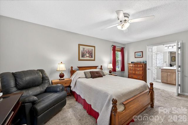 2534 Clearkirk Court, Matthews, NC 28105