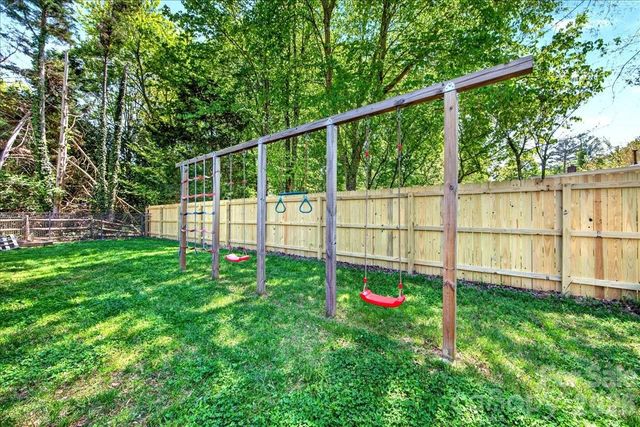 2534 Clearkirk Court, Matthews, NC 28105