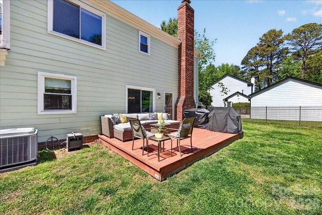 2534 Clearkirk Court, Matthews, NC 28105