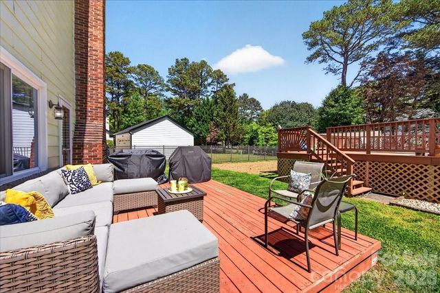 2534 Clearkirk Court, Matthews, NC 28105