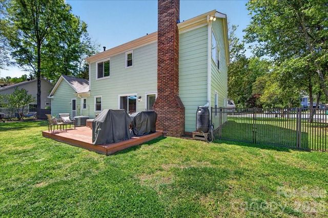 2534 Clearkirk Court, Matthews, NC 28105