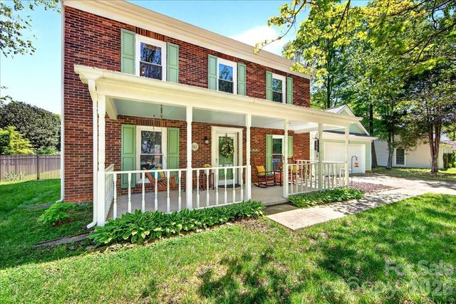 2534 Clearkirk Court, Matthews, NC 28105