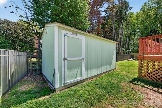 2534 Clearkirk Court, Matthews, NC 28105