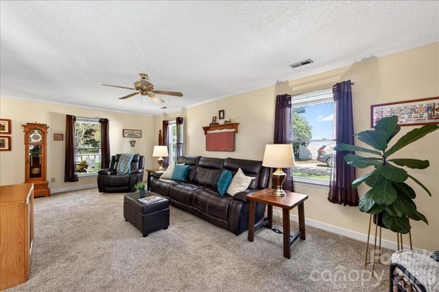 2534 Clearkirk Court, Matthews, NC 28105