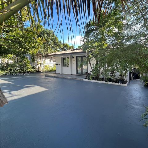 3156 SW 16th St 3158, Miami, FL 33145