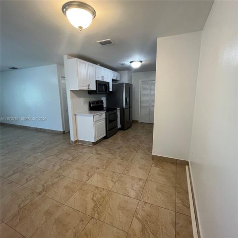 3156 SW 16th St 3158, Miami, FL 33145