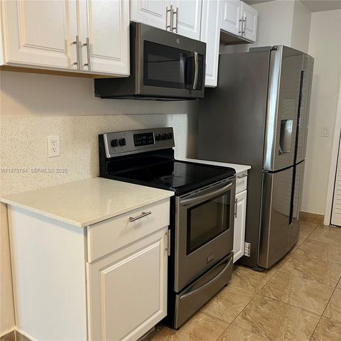 3156 SW 16th St 3158, Miami, FL 33145