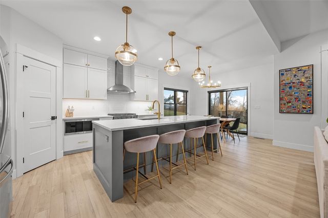 3122 Timber Ridge Court, Hiawatha, IA 52233