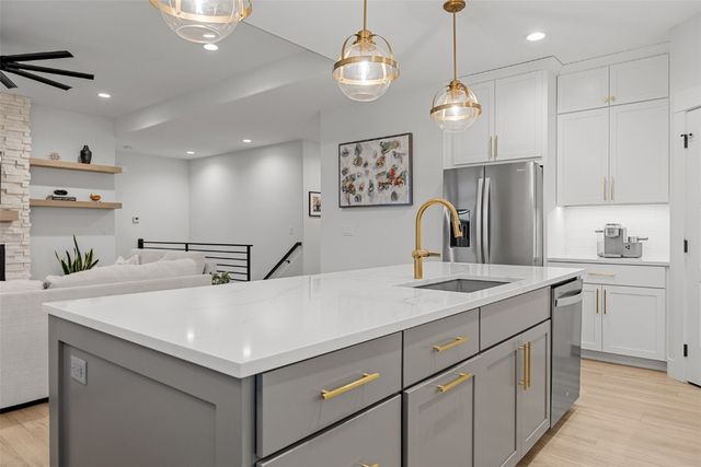 3122 Timber Ridge Court, Hiawatha, IA 52233