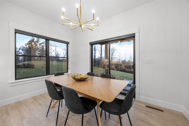 3122 Timber Ridge Court, Hiawatha, IA 52233